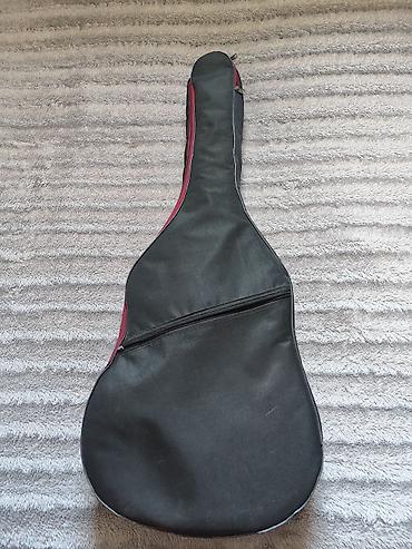 Gitaralar: Klassik gitara. Üstündə çexolu verilir. Pula ehtiyac olduğu üçün — 2