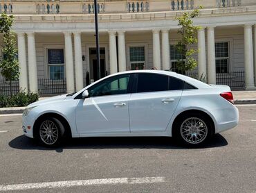 Chevrolet Cruze: 1.4 л | 2011 г. 250000 км Седан
