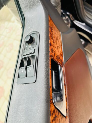 Volkswagen: Volkswagen Multivan: 2 l | 2013 il Universal — 15