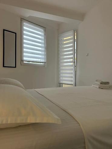 Stan na dan: Apartmani “Favorit” – Srebrno jezero 🌅 Izdajemo moderno opremljene — 10