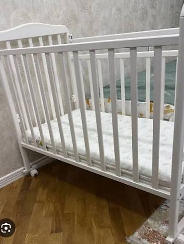 Oğlan və qız üçün, İşlənmiş, Dördbucaq, Beşik, Matras ilə, Yellənmə mexanizmi ilə