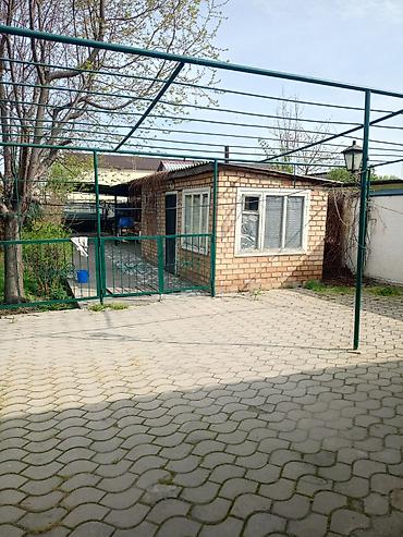 Продажа коттеджей и домов: 🏡 Продаётся двухэтажный кирпичный дом в п. Манас 📍 Недалеко от — 8