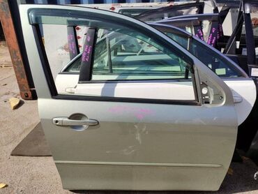 mazda demio куплю: Передняя правая дверь Mazda