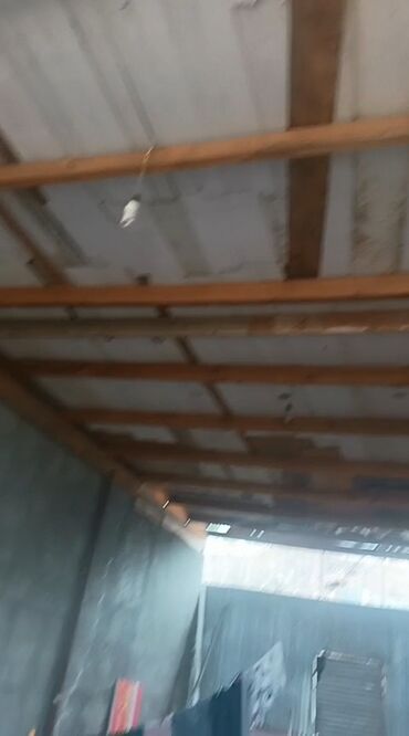 Həyət evləri və villaların satışı: Avtozavod Qəsəbəsi, Komandirin Küçəsi, Leyla Marketin yanı ( — 3