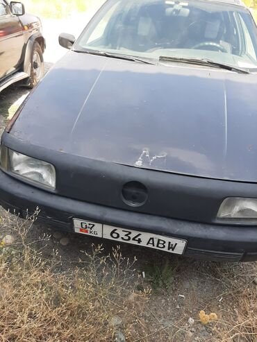 Volkswagen: Volkswagen Passat: 1990 г., 1.8 л, Механика, Бензин, Универсал