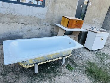 бу пасуда: Баары биригип 5000 сом. Ванна,комод,раковина,стол. Ванна-абдан жакшы