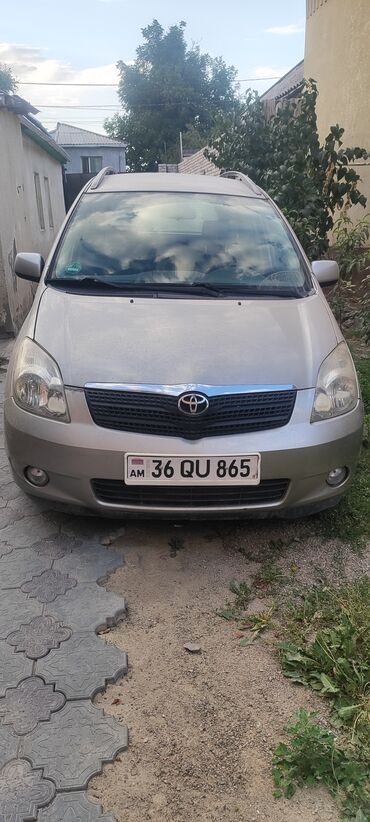 срочно продать машину: Toyota Corolla Verso: 2003 г., 1.9 л, Механика, Дизель, Минивэн