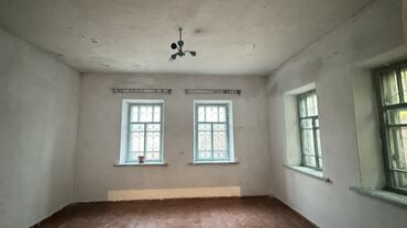 город токмок дом: 40 м², 2 комнаты