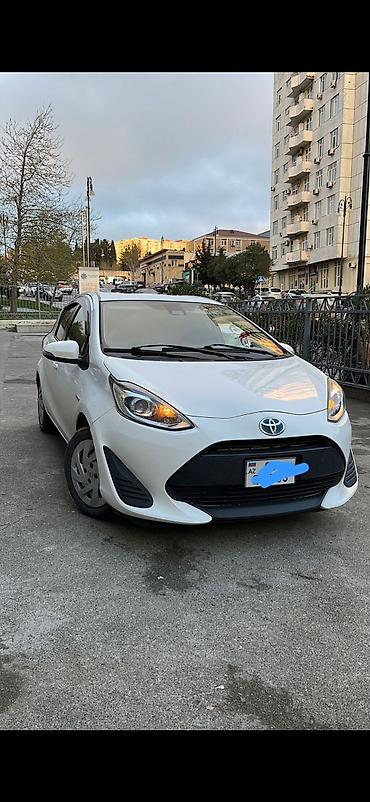 kredit niva: Toyota Aqua: 1.5 l | 2018 il Hetçbek — 1