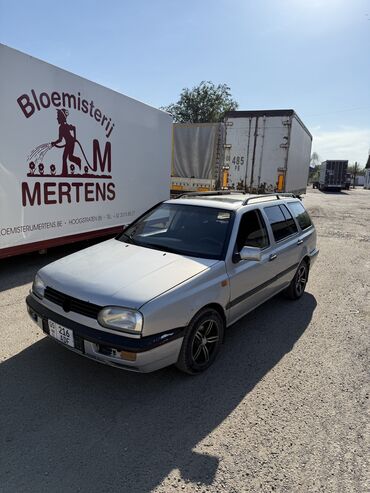 срочно срочно продам машину: Volkswagen Golf Variant: 1994 г., 1.8 л, Механика, Бензин, Универсал