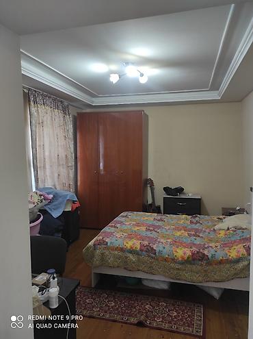 Продажа коттеджей и домов: 4 комнаты, 100 м², 4 соток, Бишкек, ул. Ахунбаева / Чапаева Собственник — 12