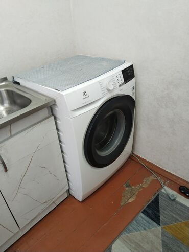 Долгосрочная аренда квартир: 3 комнаты, С подселением, С мебелью частично at lalafo.kg — 4 Долгосрочная аренда квартир: 3 комнаты, С подселением, С мебелью частично — 4