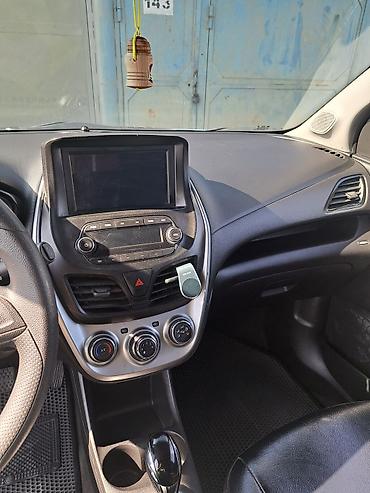 e klass: Chevrolet Spark: 2016 г., 1 л, Вариатор, Бензин, Хэтчбэк — 3