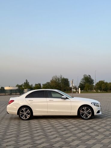 Mercedes-Benz: Mercedes-Benz C 200: 1.6 l | 2017 il Sedan — 16