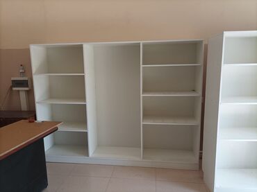 vitrin polkalar satilir: Dükan ucun vitrinlər MDF vitrin-uzunlug 4m, əni 50sm, hündürlük 2m