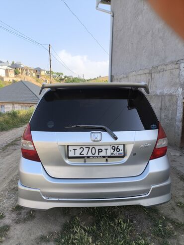 резина на фит: Honda Fit: 2002 г., 1.3 л, Автомат, Бензин, Хетчбек
