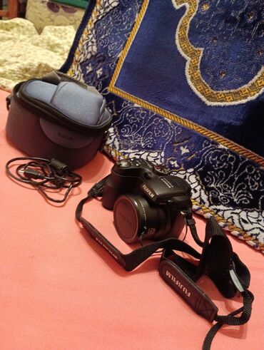 цифровой фотоаппарат fujifilm instax mini 8: Продаю фотоаппарат, Fujifilm Finepix S1000ᶠᵈ. с чехлом