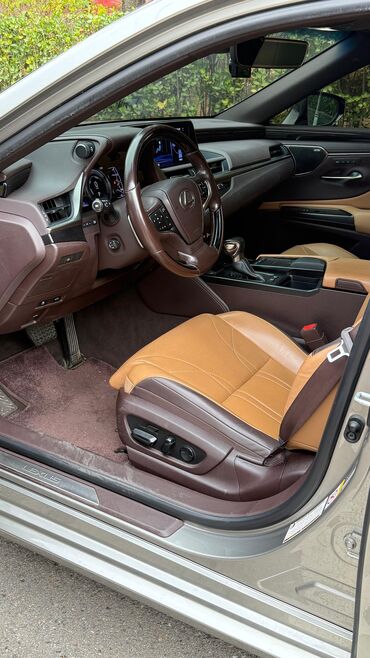 Lexus: Lexus ES: 2019 г., 2.5 л, Вариатор, Гибрид, Седан — 28