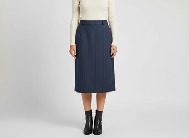 spódnice w czerwone kwiaty: Women`s skirt, size S