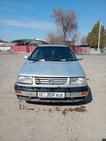 Volkswagen: Volkswagen Vento: 1994 г., 1.8 л, Механика, Бензин