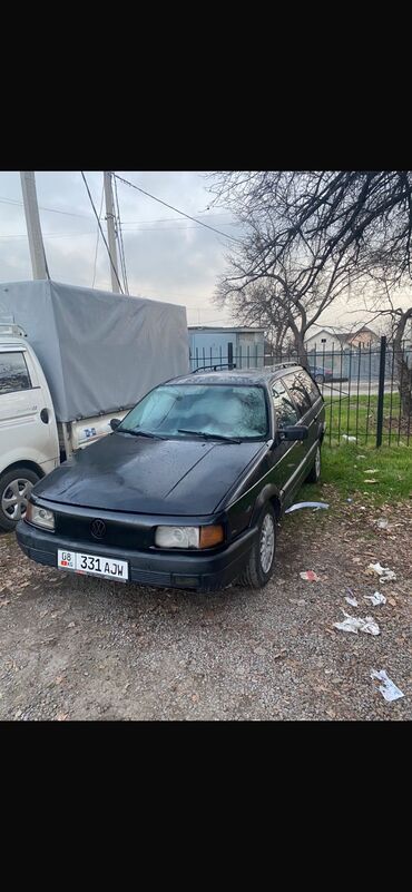 Volkswagen: Volkswagen Passat: 1990 г., 1.8 л, Механика, Бензин, Универсал