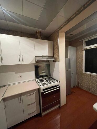 Uzunmüddətli kirayə mənzillər: Memar əcəmi metrosu,Nənəmin təndirinin yanında,5 mərtəbənin,2-ci — 8