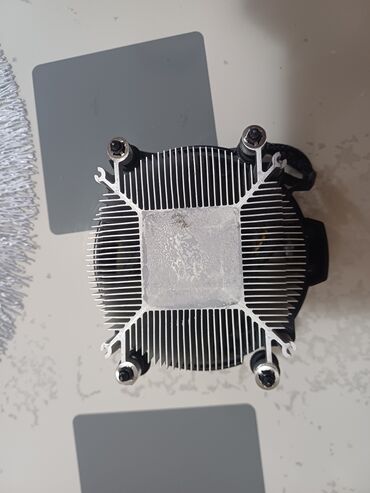 Ostali kompjuterski delovi: AMD Ryzen 3 1200 procesor - Serija: AMD Ryzen 3 (Zen, 1. generacija) — 5