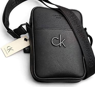 mona torbica sa slovom m: Calvin Klein Jeans muška crossbody torbica - Model: CK Jeans small — 1