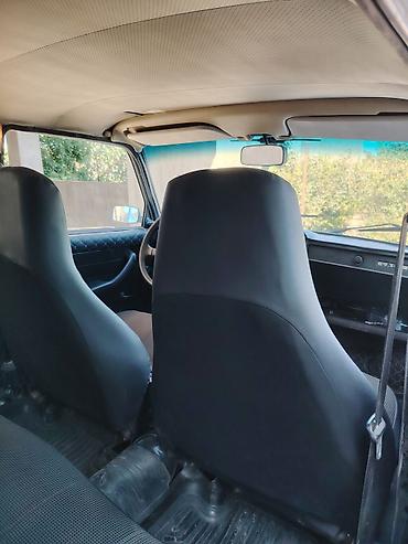 opel vectra b: VAZ 2107 sedan – ağ rəng, 4 qapı. Texniki və xarici xüsusiyyətlər: - — 5