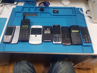 телефон fly фонарик: Salam diqqetle oxuyun kohne retro telefonalr hamsi 99 azn hamsi