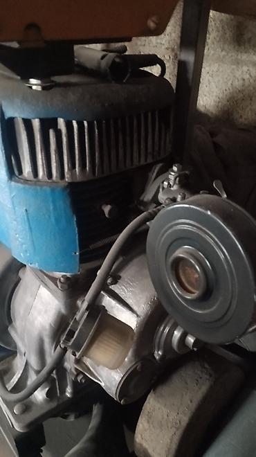 Электродвигатели: Бензиновый одноцилиндровый стационарный мотор СССР с ременным шкивом — 8