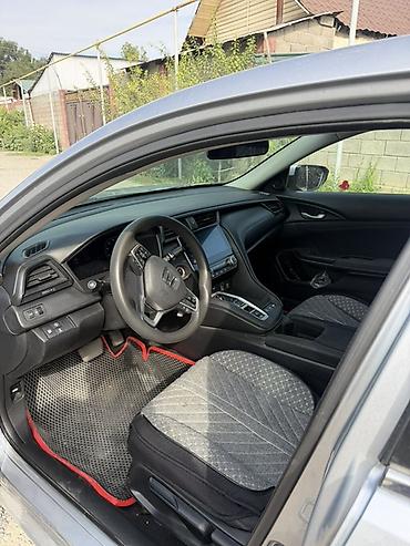 s 221: Honda Insight: 2019 г., 1.5 л, Автомат, Гибрид, Хэтчбэк — 2