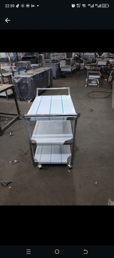 Restoran mebeli: Üç mərtəbəli paslanmayan poladdan hazırlanmış servis arabası. İki — 4