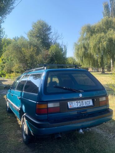 блок управления вентилятора: Volkswagen Passat Variant: 1993 г., Механика, Бензин