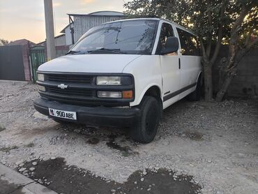 сиденья на портер 1: Chevrolet Express: 2001 г., 3.2 л, Механика, Бензин, Минивэн