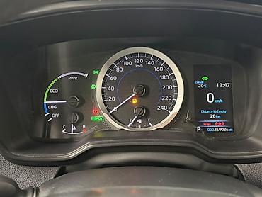 byd e3: Toyota Corolla: 2020 г., 1.8 л, Автомат, Гибрид, Седан — 7