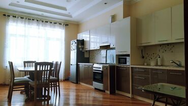 элитные дома в бишкеке: 4 комнаты, 200 м², Элитка, 7 этаж, Евроремонт