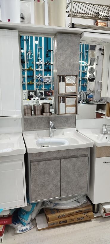 Moydadırlar: Hamam üçün lavabo mebeli dəsti - Komplekt: alt şkaflı lavabo, üst