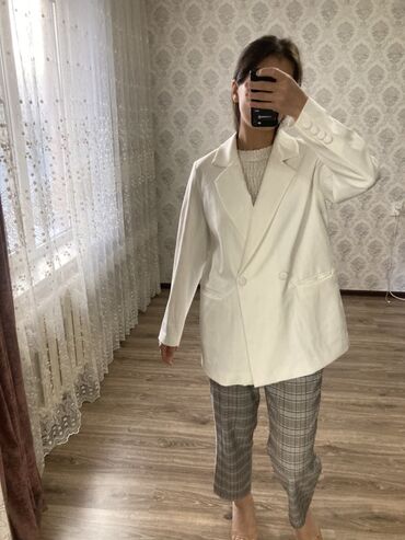 Повседневные платья: Каждая позиция по 300 сом Самовывоз либо отправка курьером Женские — 10