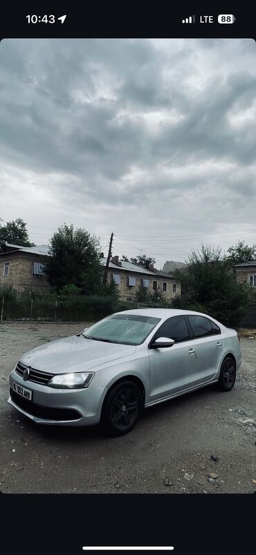 wolkswagen touran: Volkswagen Jetta: 2013 г., 1.6 л, Механика, Бензин, Седан