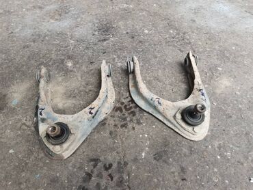 Auto delovi: Viljuška donja za prednji trap Lada 7 Riva br.2 Polovno, očuvano — 14