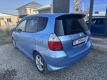 Honda: Honda Fit: 2002 г., 1.3 л, Вариатор, Бензин, Хэтчбэк — 4