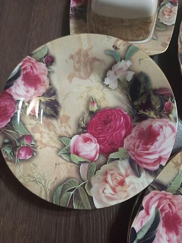 Наборы посуды: Французский фарфоровый сервиз на две персоны (16 предметов), с 24 — 3