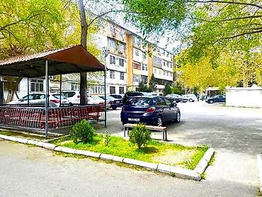Bakı, 8-ci kilometr, 4 otaqlı, Köhnə tikili, m. Xalqlar Dostluğu, 100 kv. m