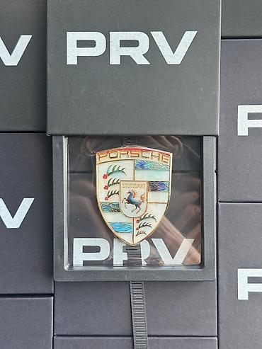 наклейки на: Эмблема Porsche Crest by PRV - Премиальные эксклюзивные эмблемы для — 6
