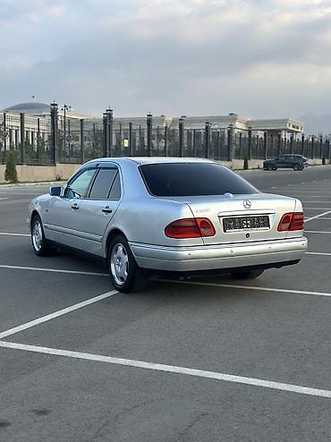 Продажа авто: Mercedes-Benz E-Class: 1997 г., 3.2 л, Автомат, Бензин, Седан — 5