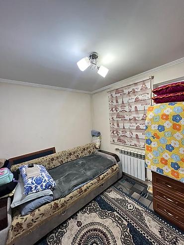 Продажа коттеджей и домов: 🏡 Продается участок с 2 домами 📍Район: ж/м Бакай-Ата 🌳 Участок: 5 — 7