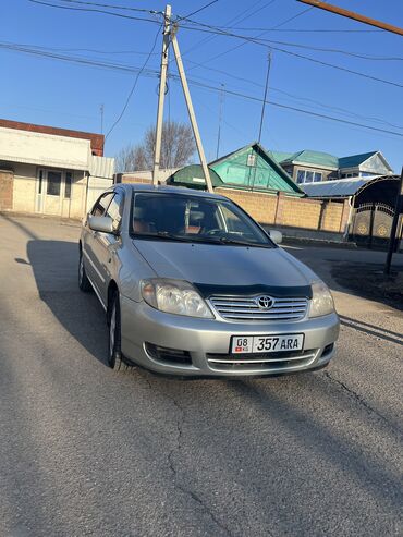 салон тойота: Toyota Corolla: 2004 г., 1.4 л, Механика, Бензин, Седан