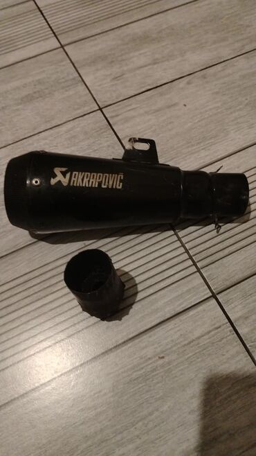 Daewoo: Akrapovič motosiklet səsboğucu (egzoz ucu) - Rəng: qara - Korpus