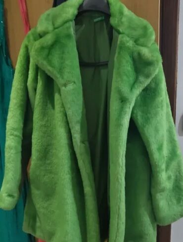 louis vuitton kapa: L (EU 40), With lining, Faux fur, color - Green